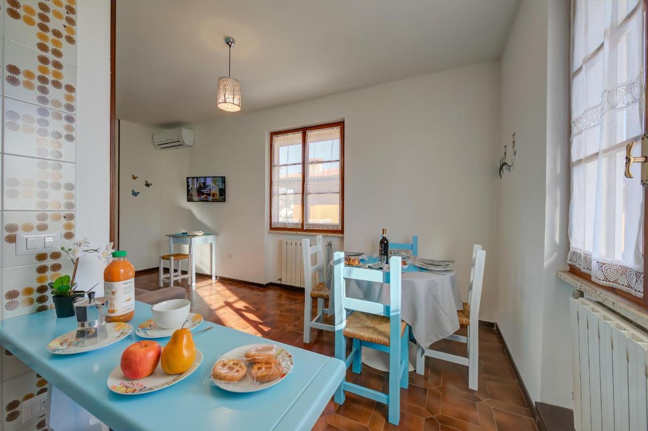 Villa Fiorita Apartments - Happy Rentals Сирмионе Экстерьер фото