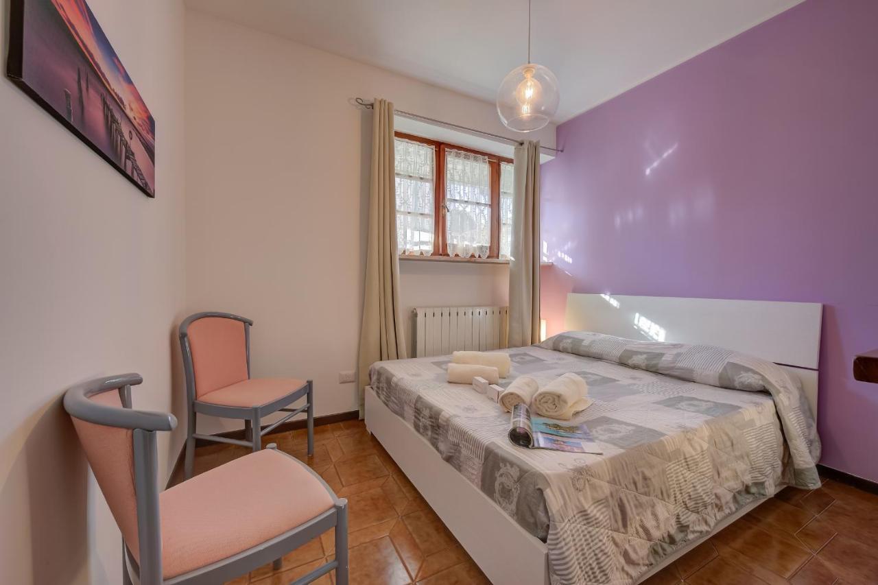 Villa Fiorita Apartments - Happy Rentals Сирмионе Экстерьер фото